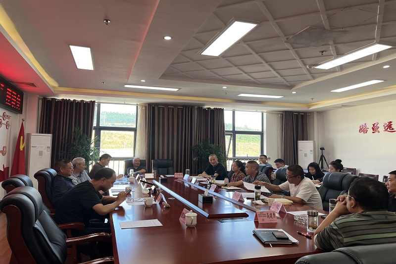 路橋集團召開“共建三十載，同行筑路夢”座談會